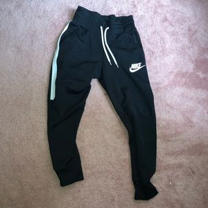 NIKE JOGGERS
